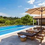 Casa Di Pietra Holiday home Sibenik