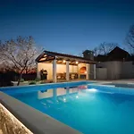 Casa Di Pietra Holiday home *