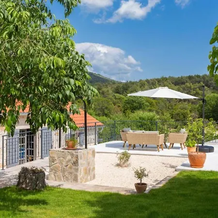 Casa Di Pietra 시베니크