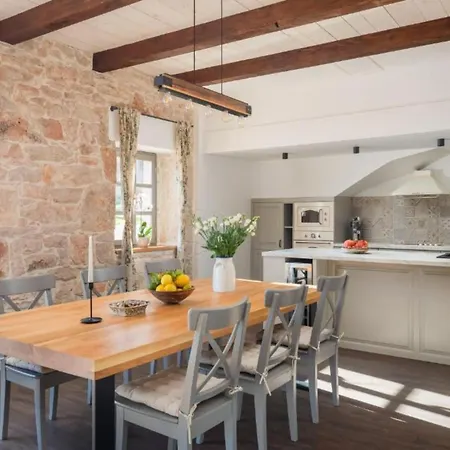 Prázdninový dům Casa Di Pietra