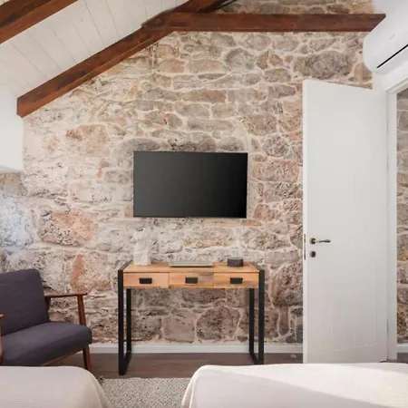 Casa Di Pietra * Rupici