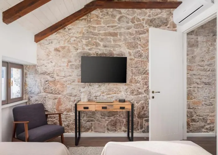 Casa Di Pietra * 시베니크